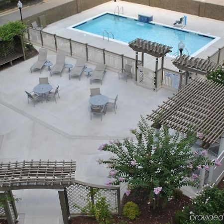 Doubletree By Hilton Fayetteville Eksteriør billede
