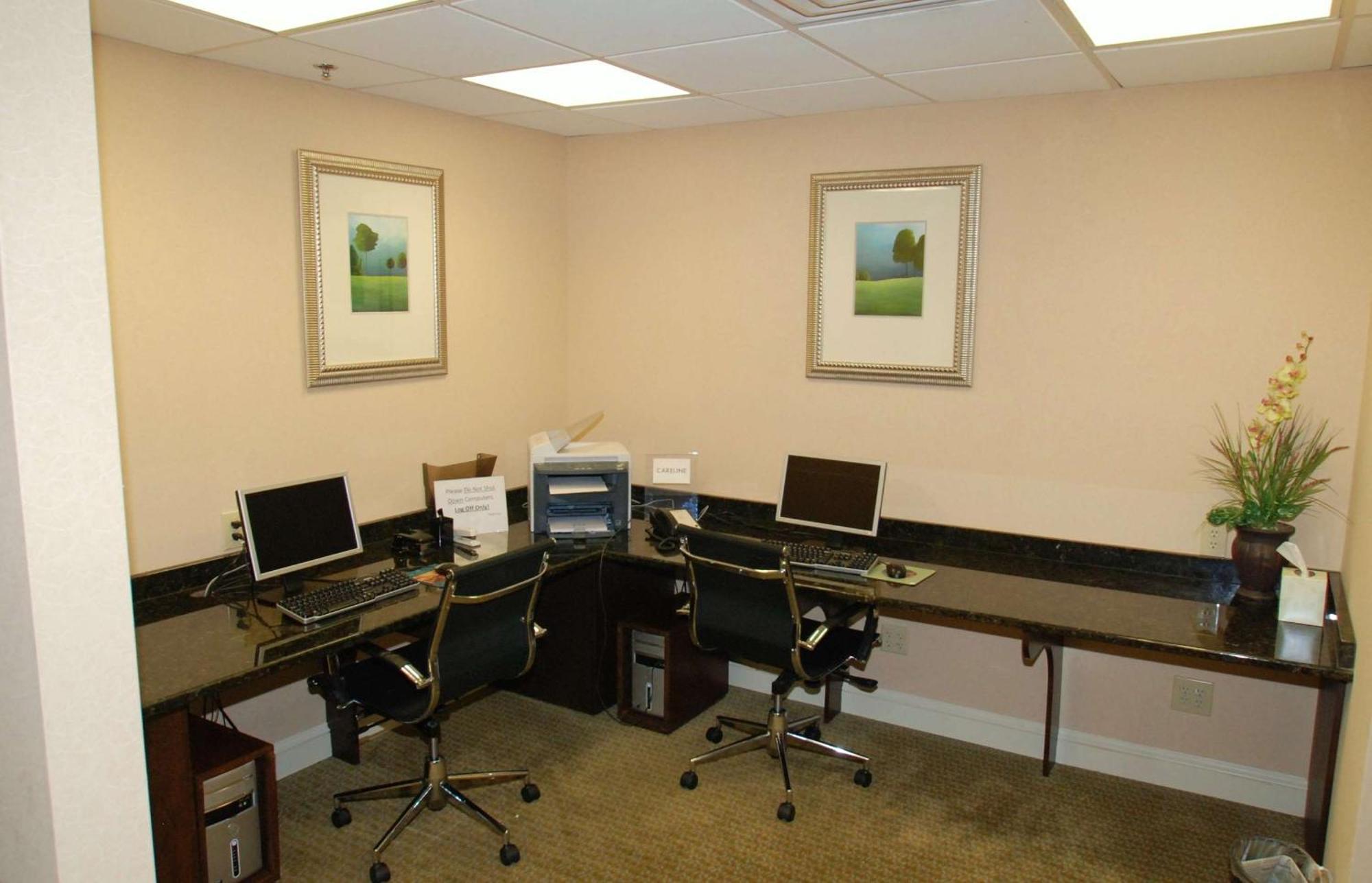 Doubletree By Hilton Fayetteville Eksteriør billede