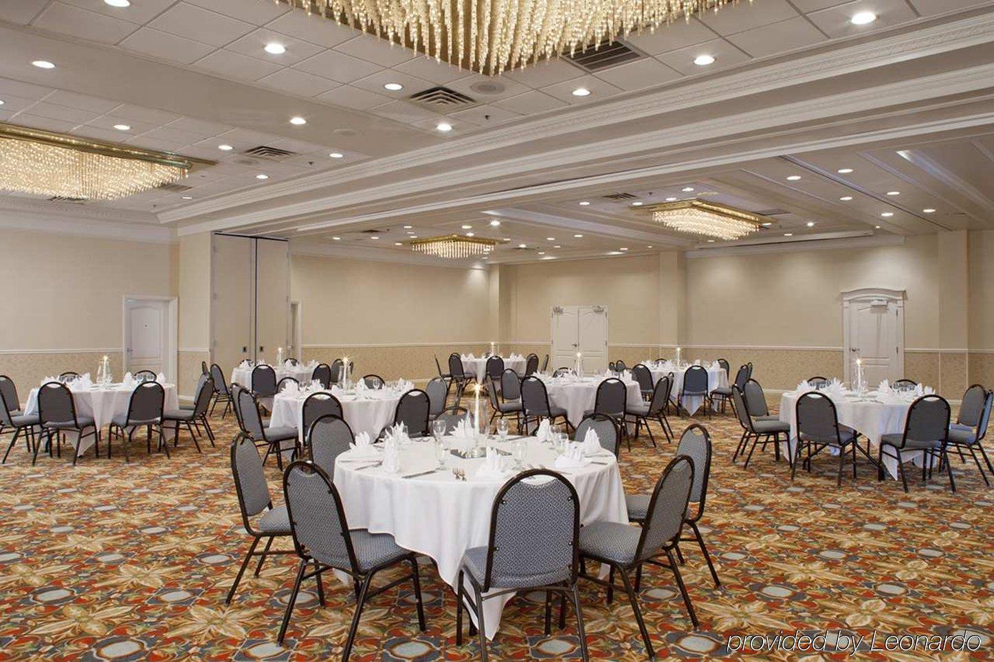 Doubletree By Hilton Fayetteville Eksteriør billede