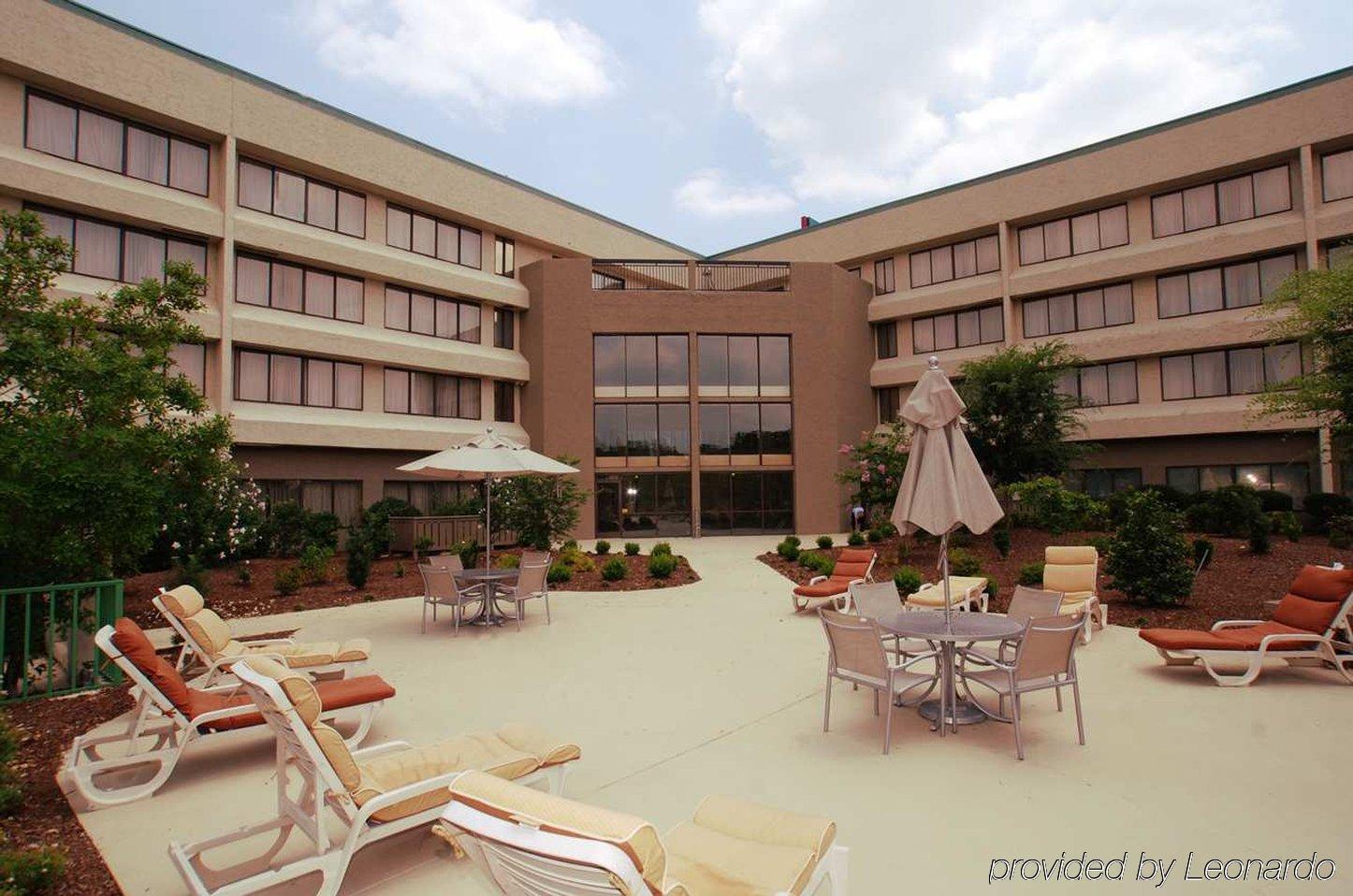 Doubletree By Hilton Fayetteville Eksteriør billede