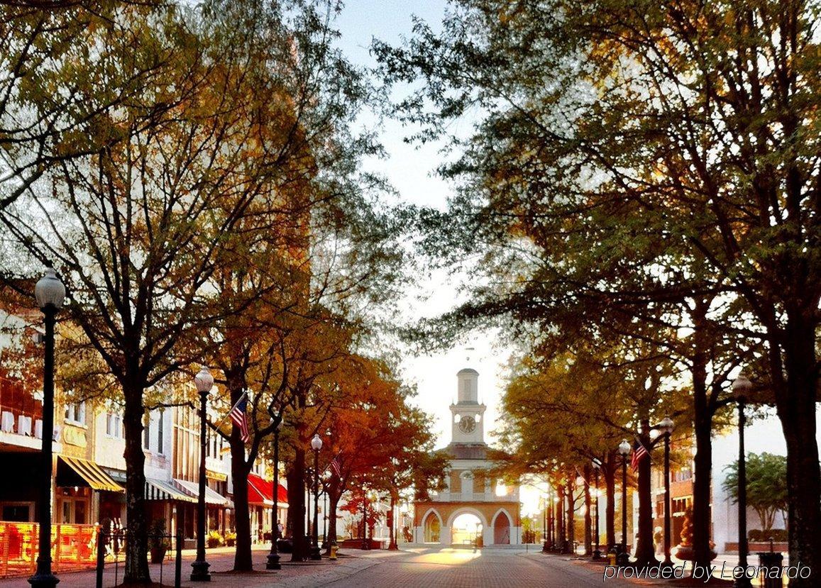 Doubletree By Hilton Fayetteville Eksteriør billede