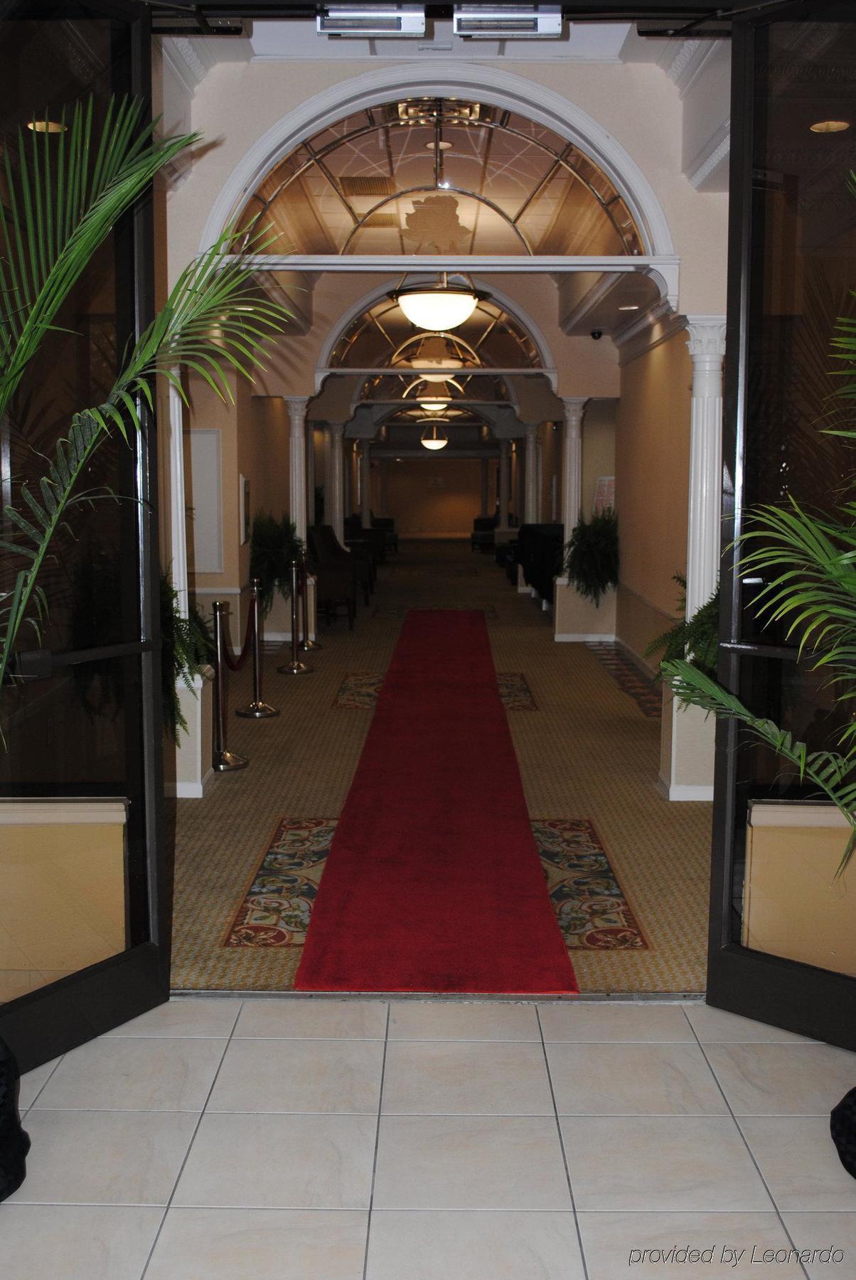 Doubletree By Hilton Fayetteville Eksteriør billede