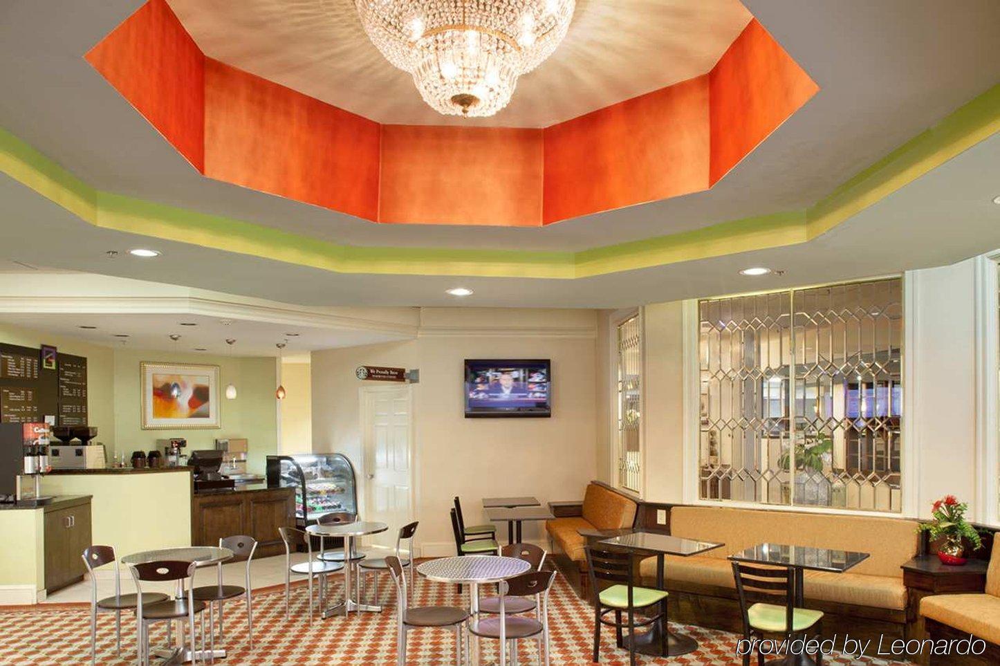 Doubletree By Hilton Fayetteville Eksteriør billede