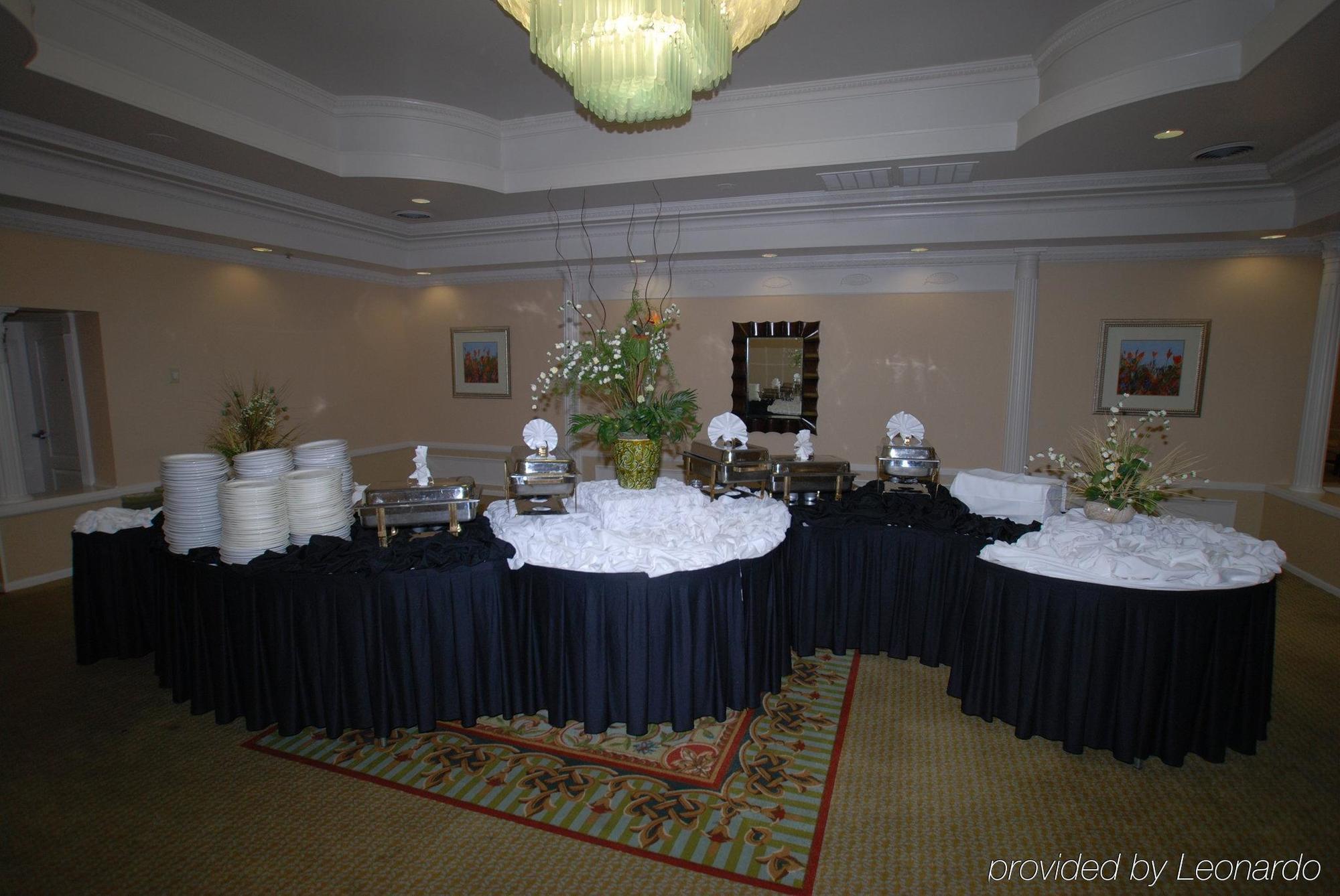 Doubletree By Hilton Fayetteville Eksteriør billede
